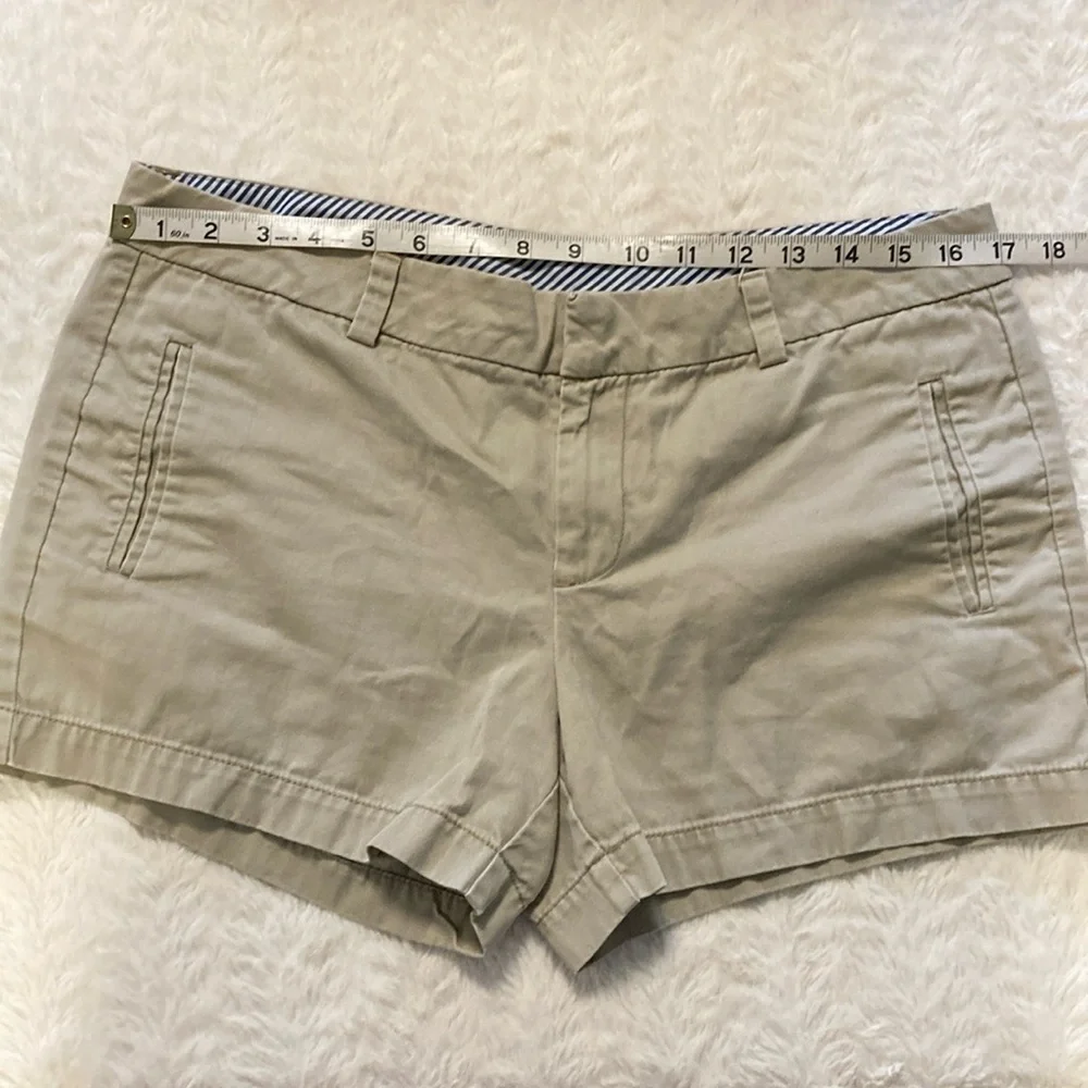 Stylus 3.5” Khaki Shorts - Picture 3 of 8